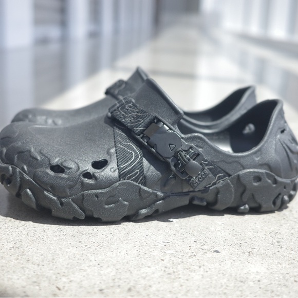 Crocs All Terrain Atlas Clog - Picture 10 of 12